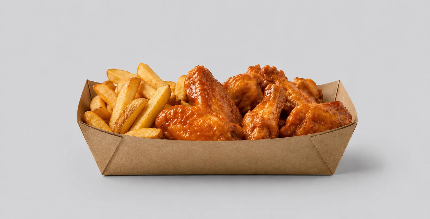 Moxies 6 chicken wings served with chips
